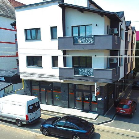 Astar Apartments - Extra Large Rădăuţi エクステリア 写真