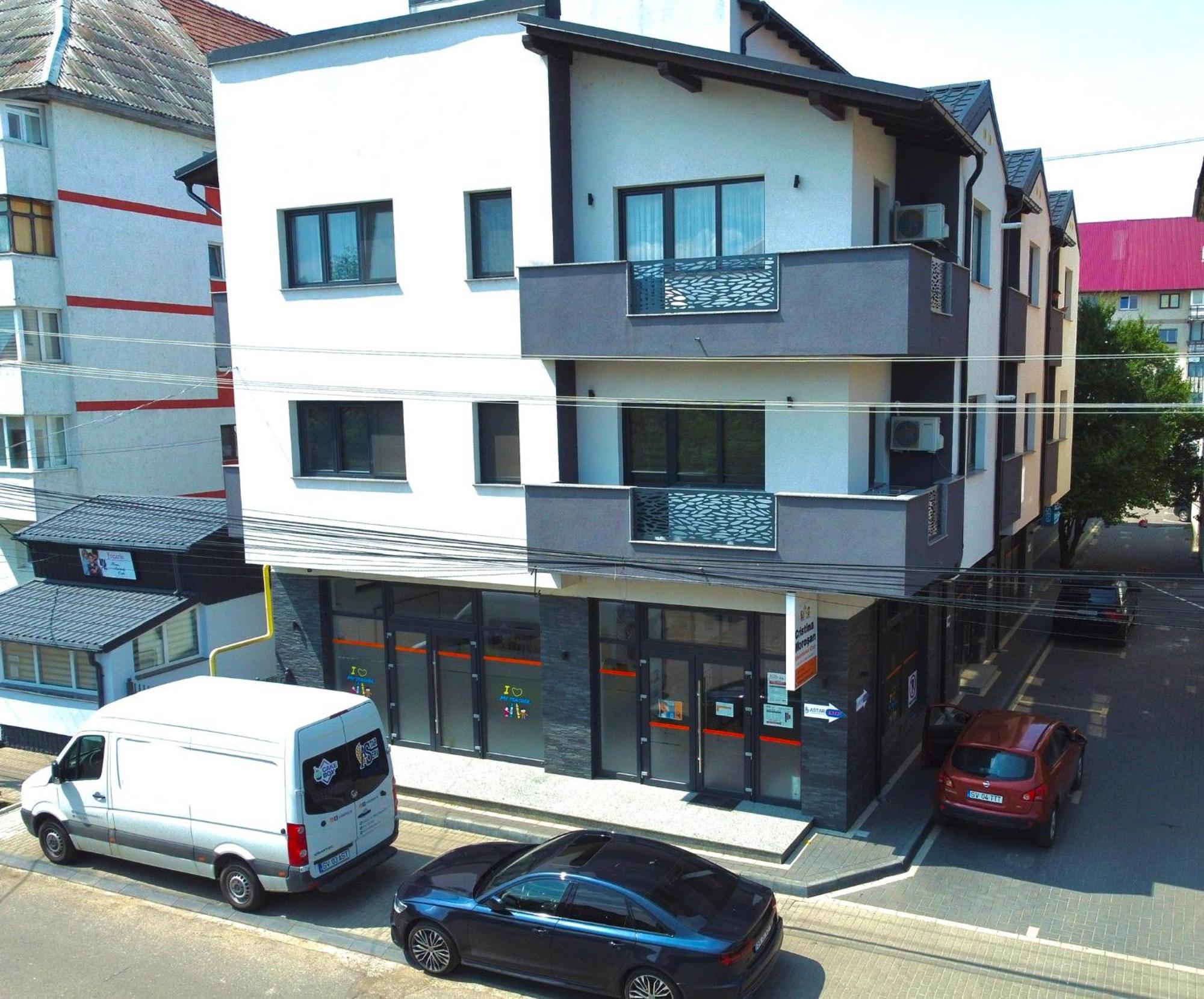 Astar Apartments - Extra Large Rădăuţi エクステリア 写真