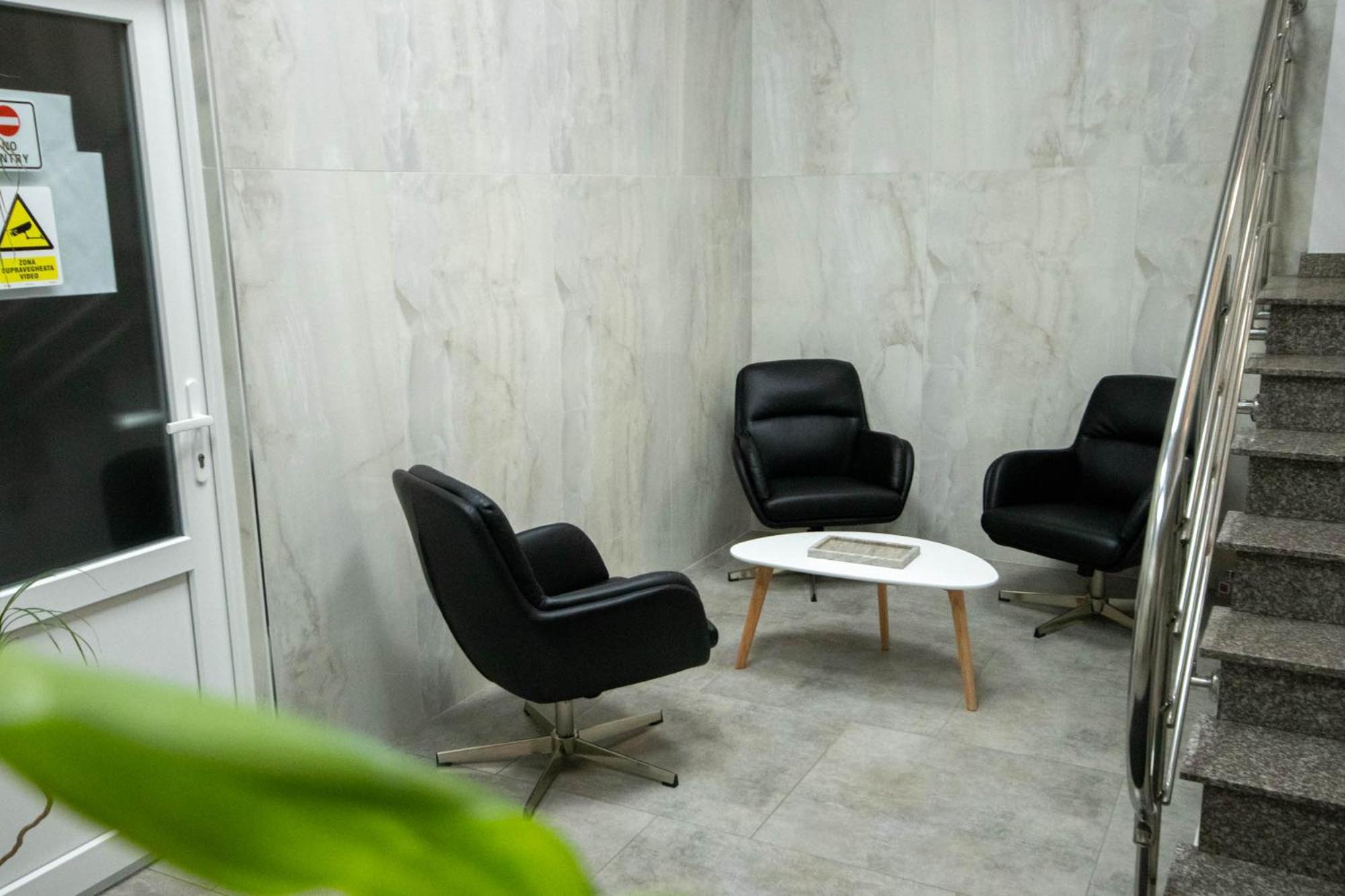 Astar Apartments - Extra Large Rădăuţi エクステリア 写真