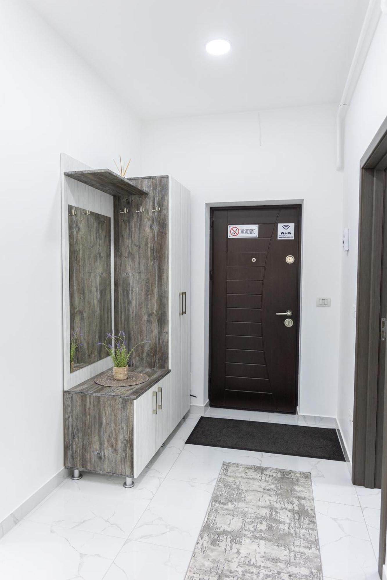 Astar Apartments - Extra Large Rădăuţi エクステリア 写真