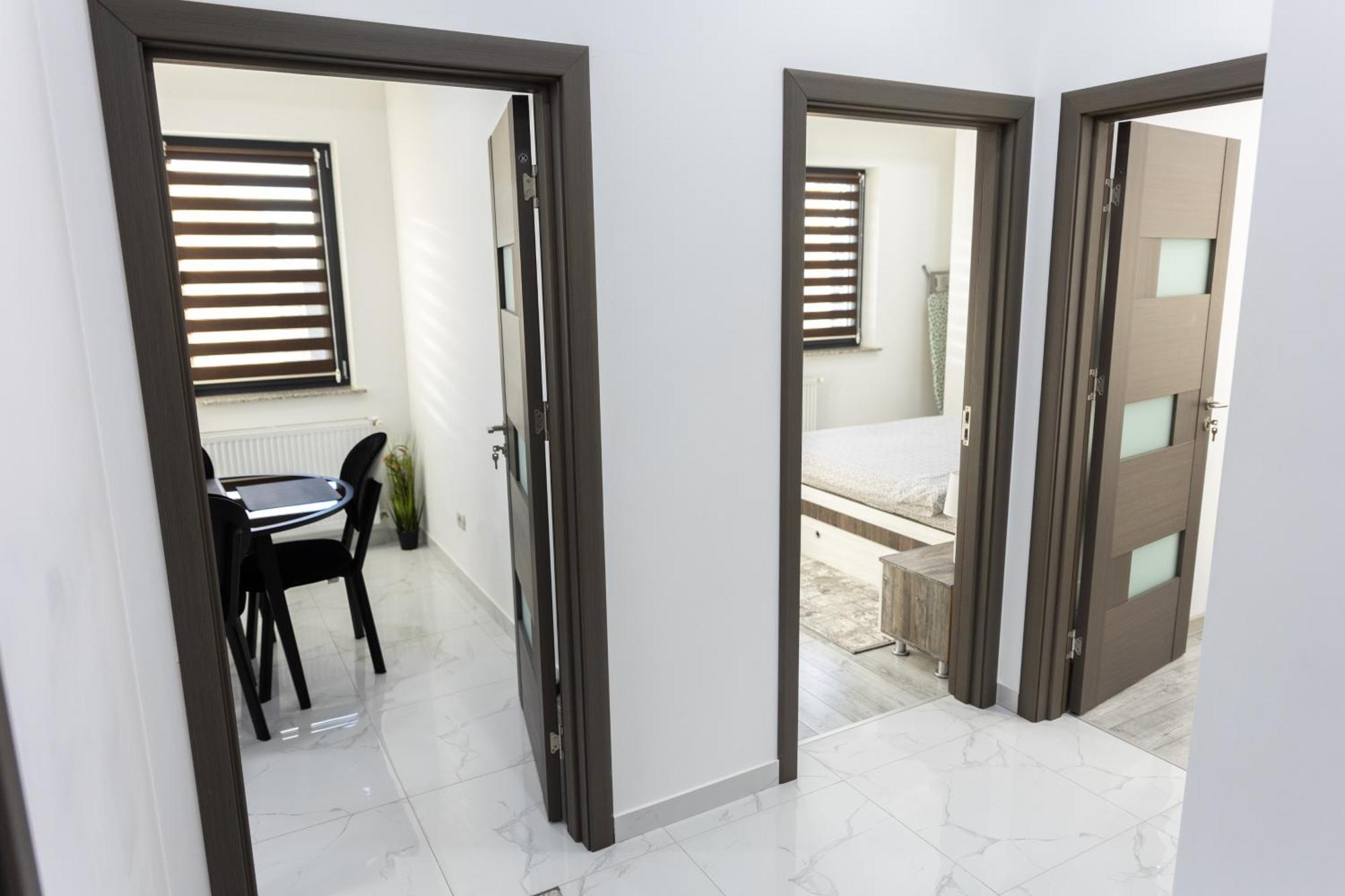 Astar Apartments - Extra Large Rădăuţi エクステリア 写真