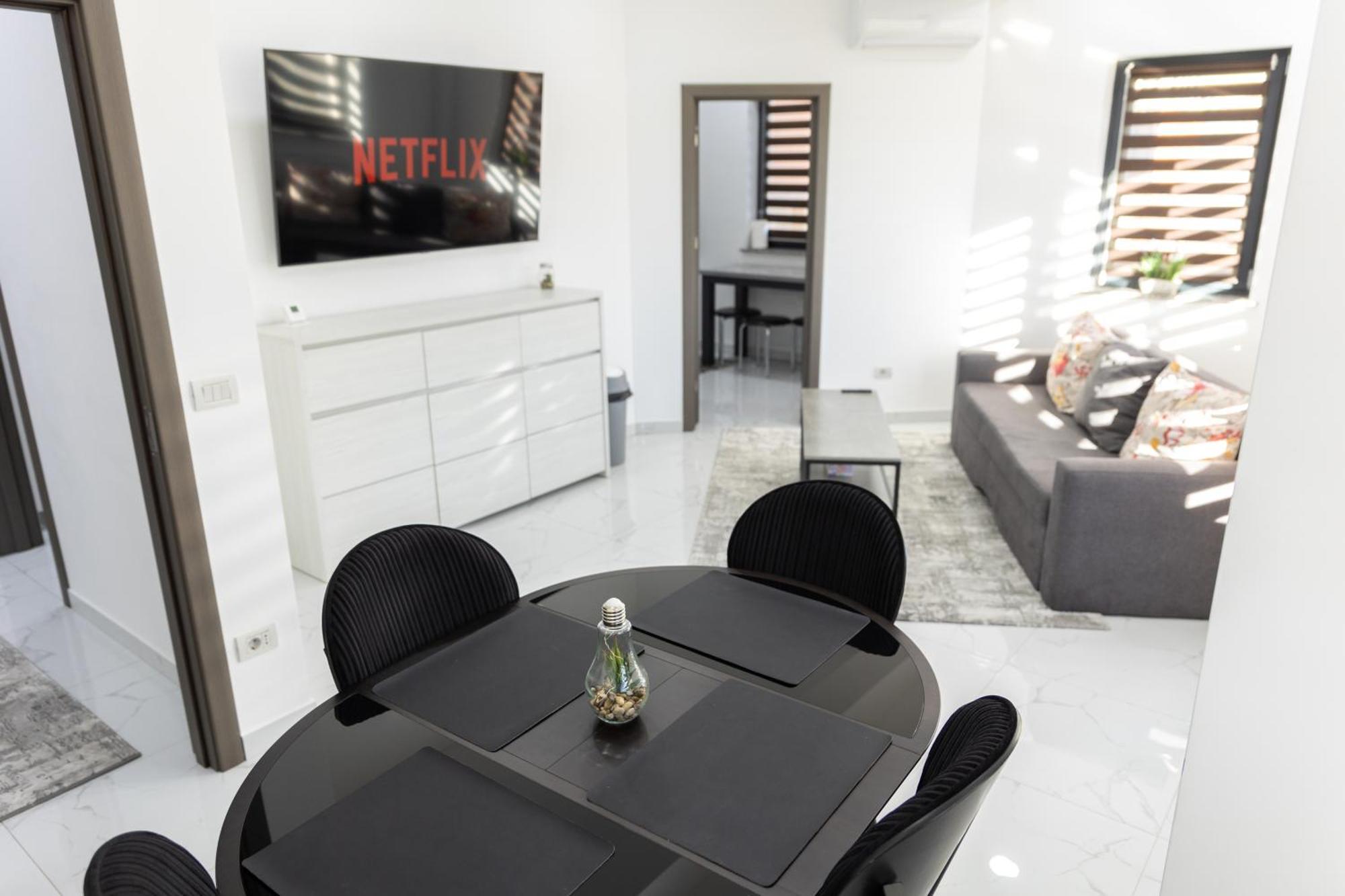Astar Apartments - Extra Large Rădăuţi エクステリア 写真