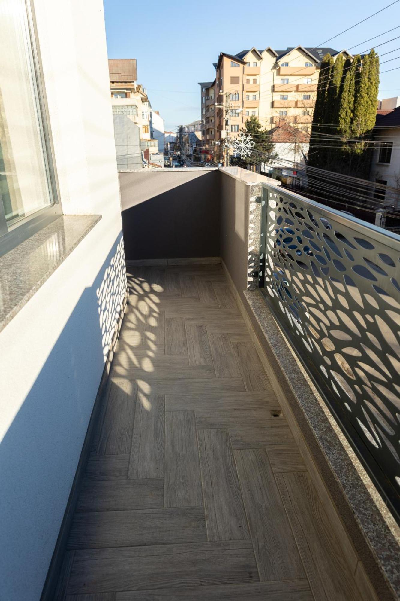 Astar Apartments - Extra Large Rădăuţi エクステリア 写真