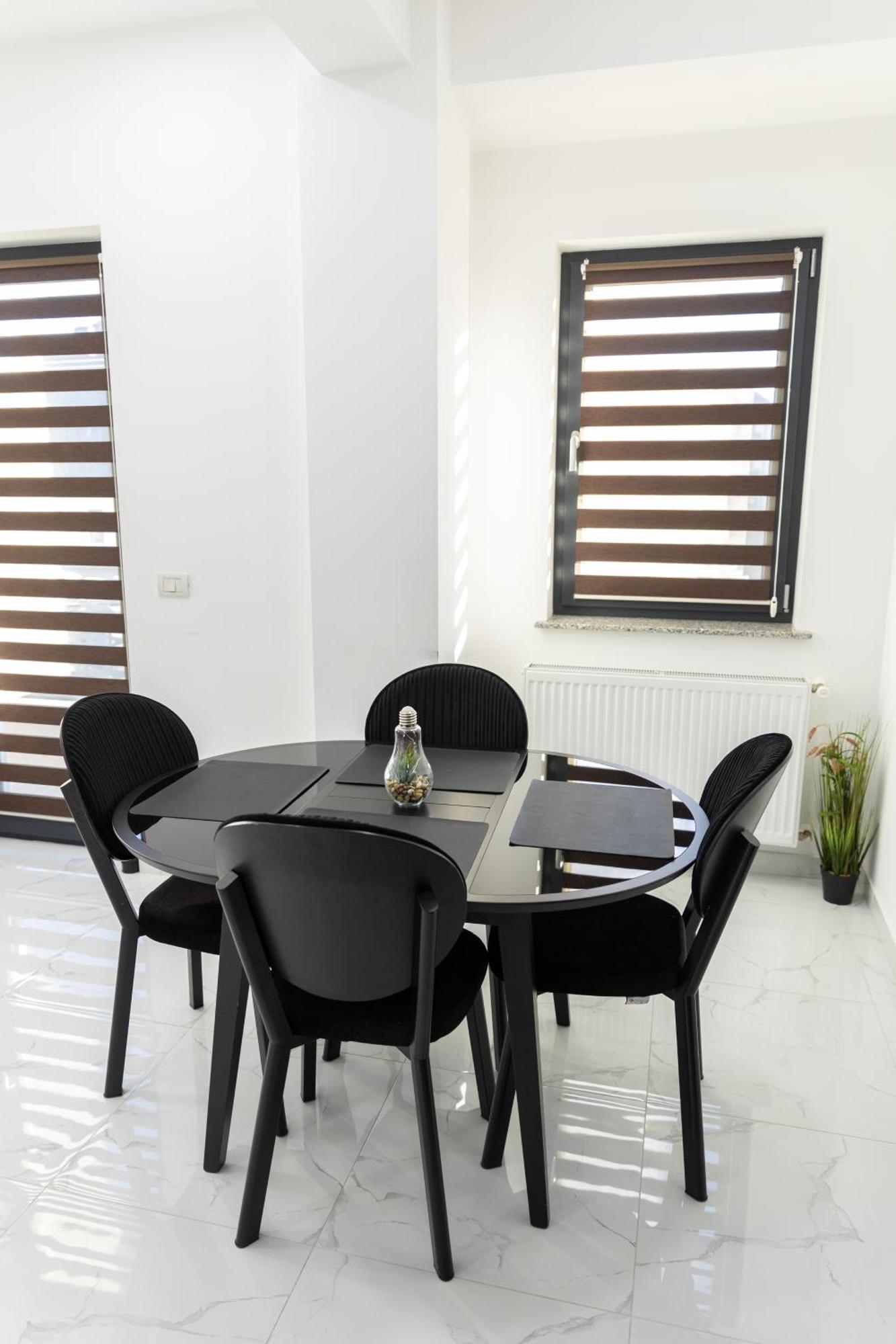 Astar Apartments - Extra Large Rădăuţi エクステリア 写真